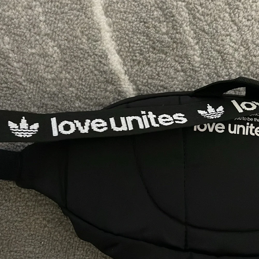 Adidas Black Fanny Pack - Picture 3 of 5